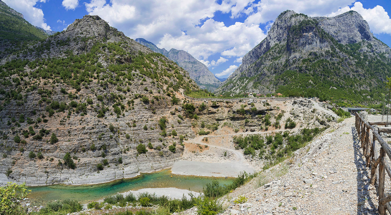 Panorama Albania SH-20 2017 3zmn.jpg