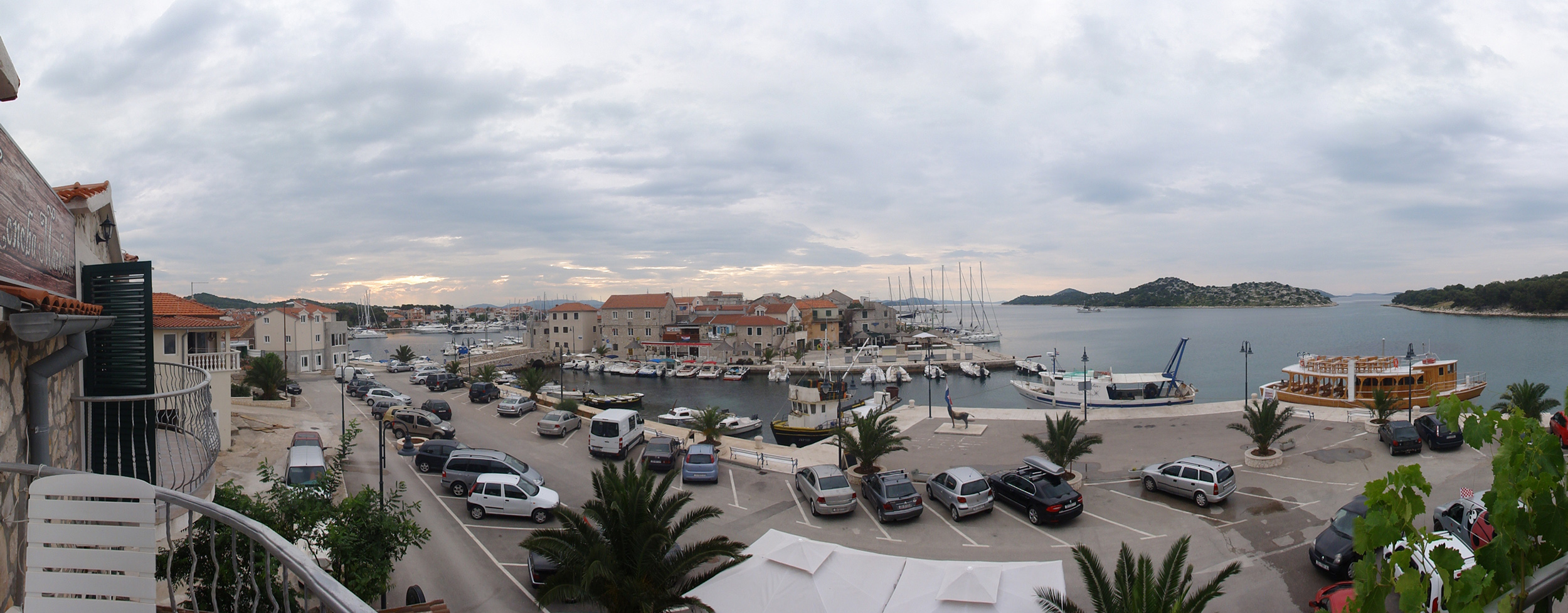 Tribunj - widok z tarasu.jpg