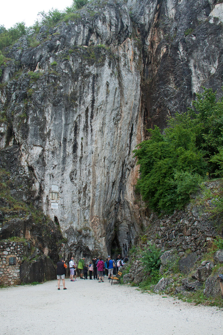 Po drodze zwiedzamy jaskinię Domica po węgierskiej stronie. Tutaj foto z wejścia. / IMG_0291.jpg IMG_0291.jpg