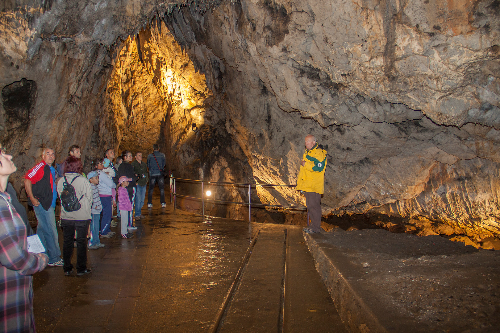 Kilkanaście fotek z pięknego wnętrza jaskini / IMG_0293.jpg IMG_0293.jpg