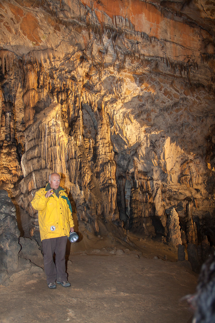 Przewodnik znał kilka słów po polsku i niewątpliwie okazywał nam sympatię. / IMG_0350.jpg IMG_0350.jpg