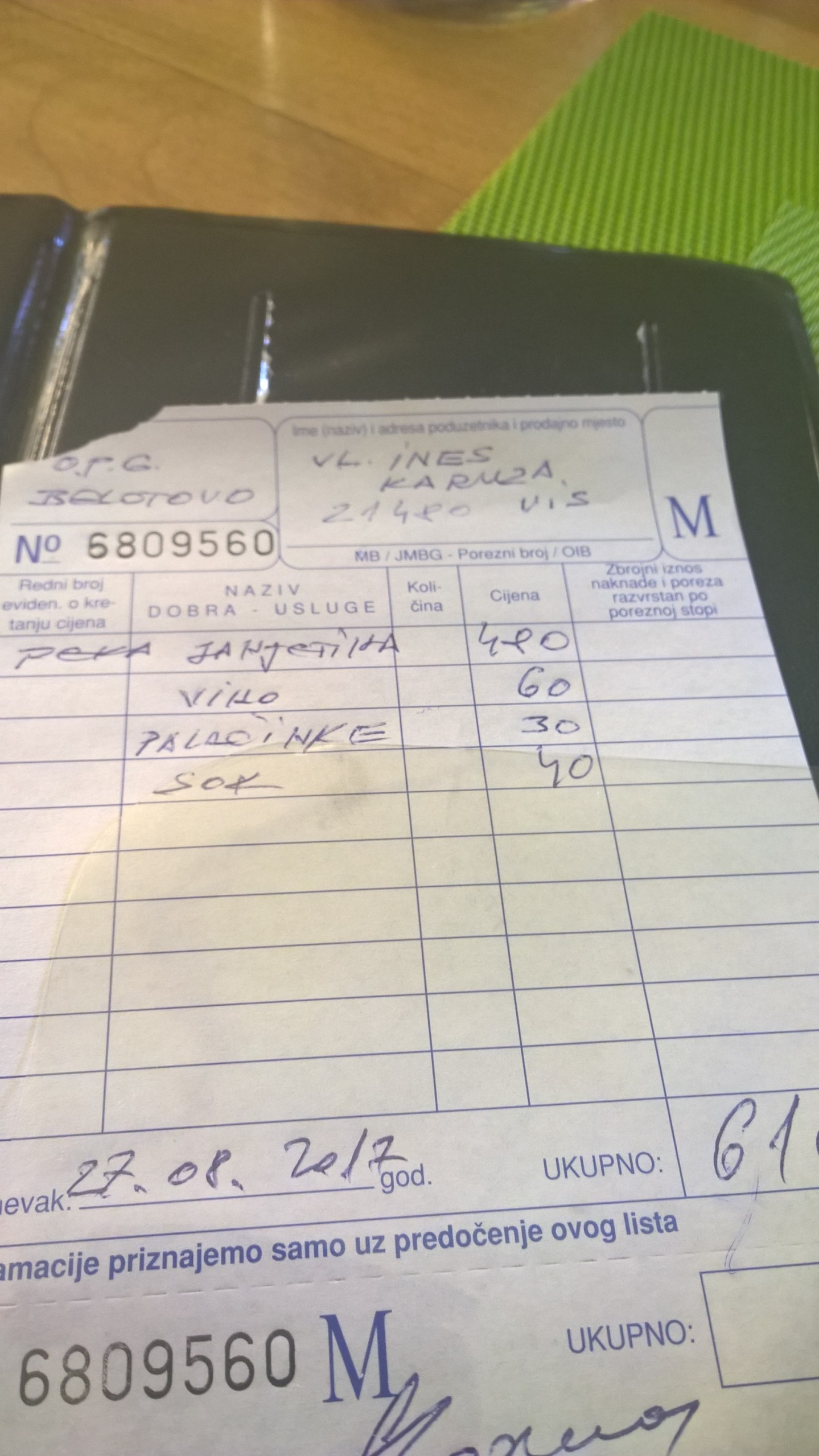 Bardzo przyzwoity rachunek. Kiedy to my płaciliśmy ostatnio rachunek poniżej 500 Kn? / 16.jpg 16.jpg