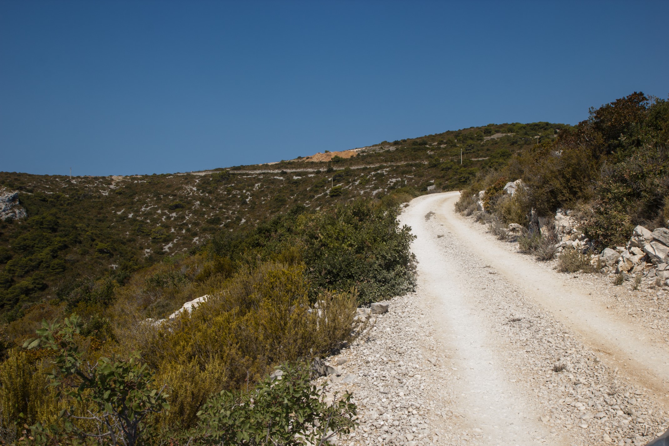 Rzut oka za siebie - gdzieś tam na górze jest bezpieczny asfalt... / 09.jpg 09.jpg