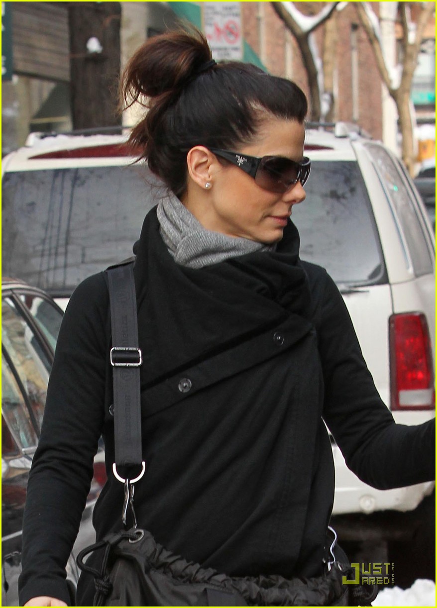 sandra-bullock-nyc-car-04.jpg