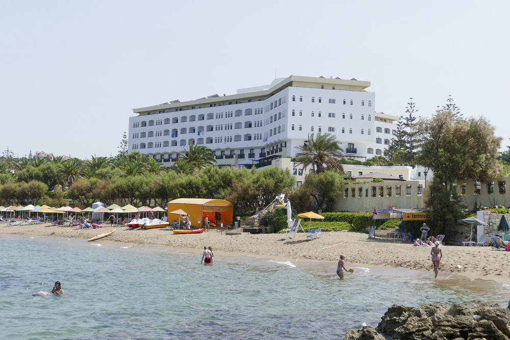 look na hotel z oddali / P1030031.JPG P1030031.JPG