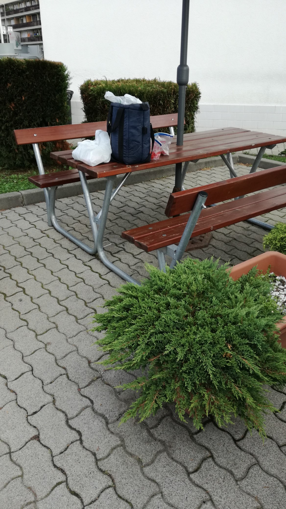 14 stolik (1168 x 2080).jpg