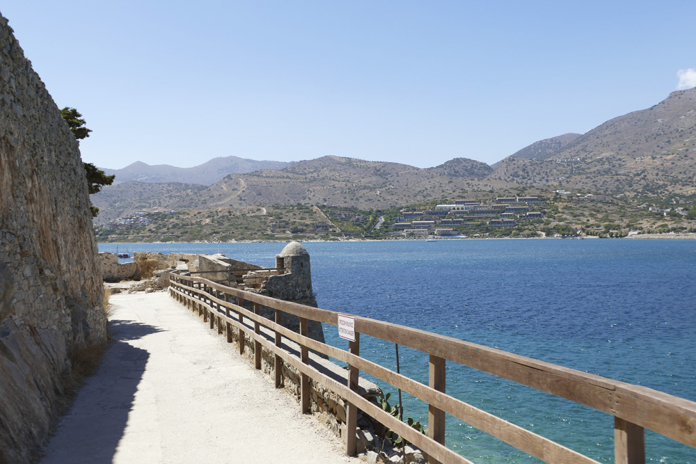 . / P1030466.JPG P1030466.JPG