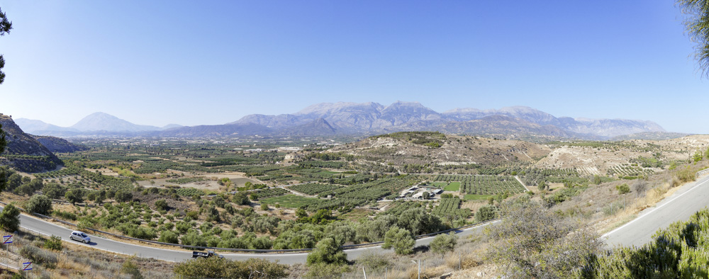 te góry przed nami to nasz cel i trasa do hotelu / BezNazwy_Panorama10.JPG BezNazwy_Panorama10.JPG