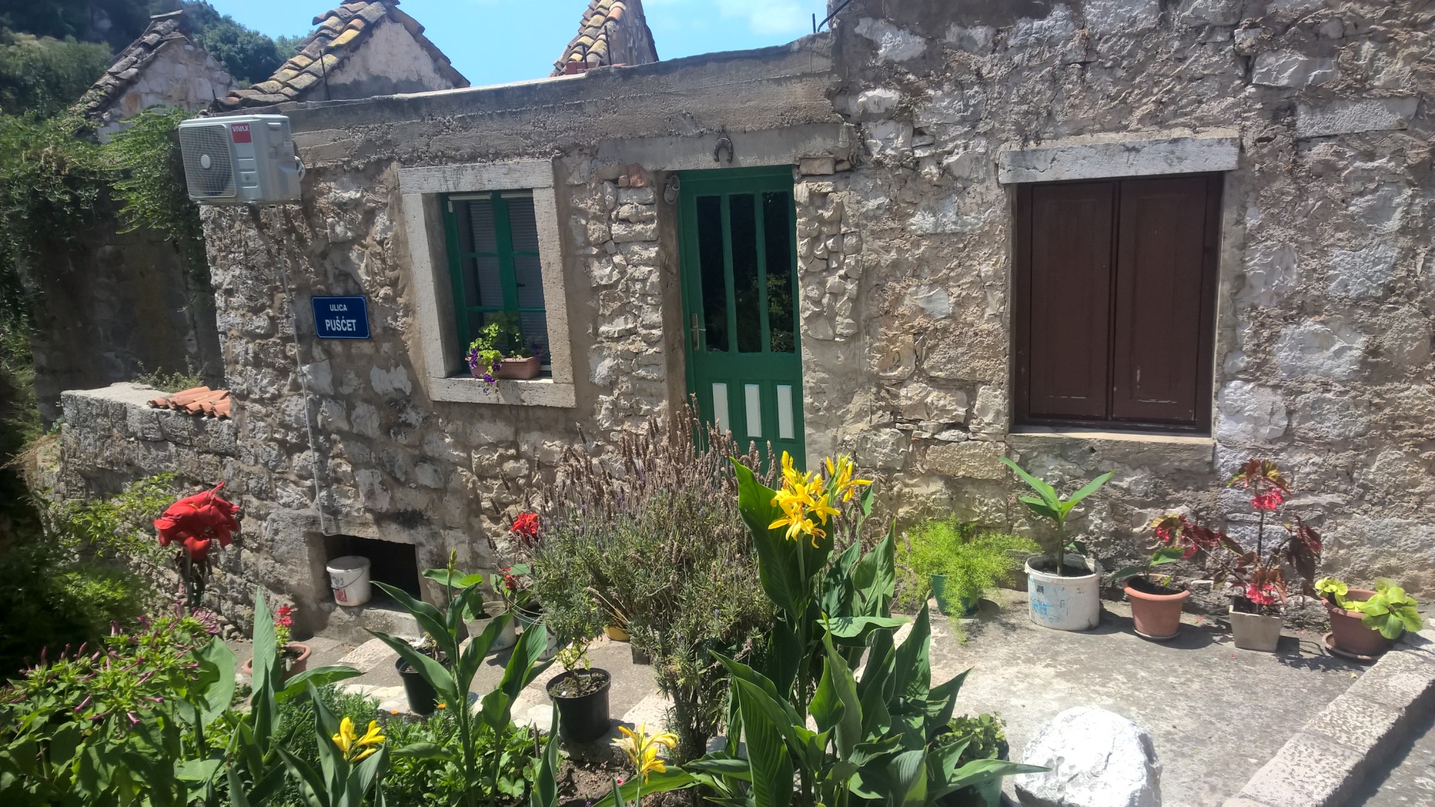 Zauważamy, że nawet najmniejsze uliczki w Lastovie mają swoje nazwy. / 23 ulice nazwy.jpg 23 ulice nazwy.jpg