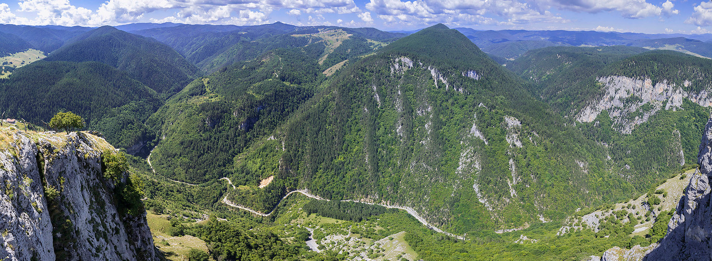 Panorama Bułgaria Orłowe Oko zmn.jpg
