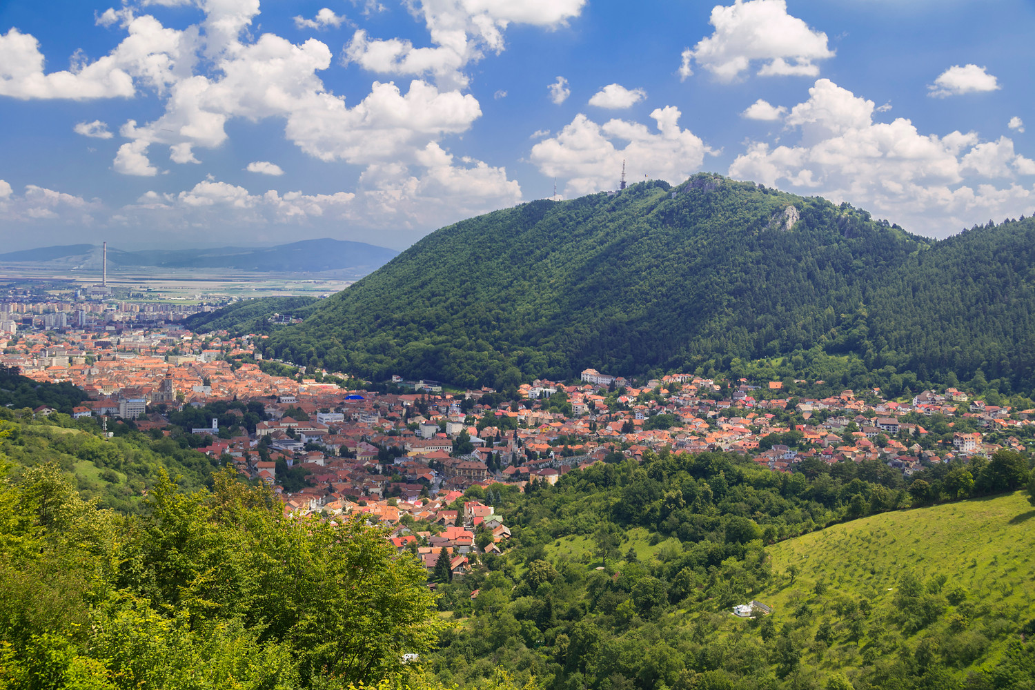 IMG_1548 Widok na Braszów z drogi 1E (z Rasnova).jpg