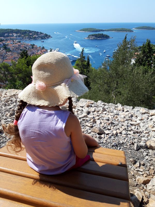 Natalia kontempluje w pełnym skupieniu / 07-1.jpg 07-1.jpg