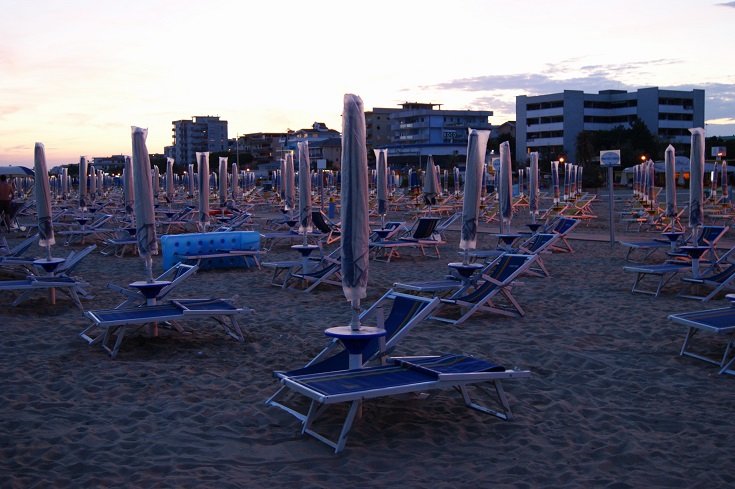 plaza1.JPG
