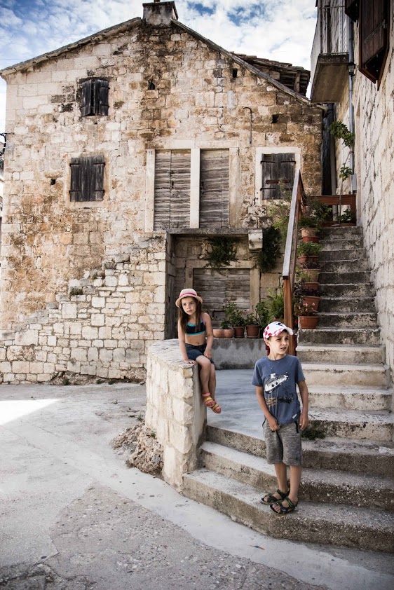 08 kiddos.jpg 08 kiddos.jpg