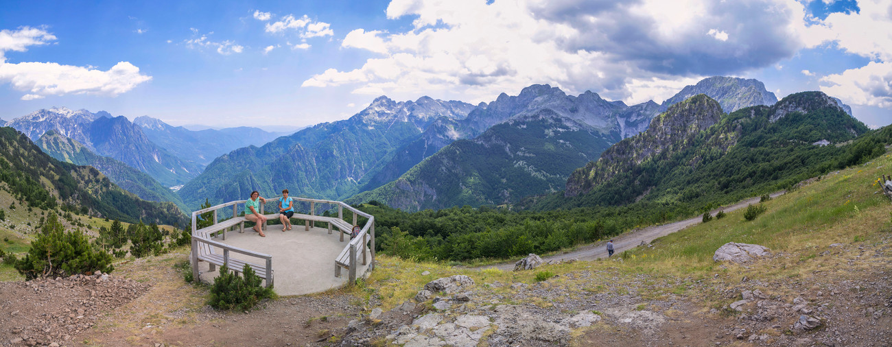 IMG_8938_IMG_8945-8 images z.jpg