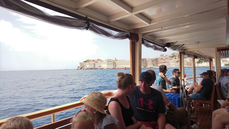 Płyniemy na Wyspę Lokrum / 29Laplyniemy na wyspę oddalamy sie od D.JPG 29Laplyniemy na wyspę oddalamy sie od D.JPG