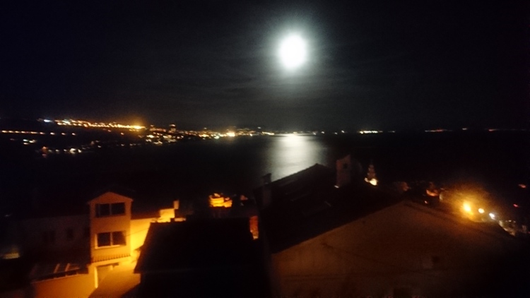 Opatija-balkon-wieczór 1 / 5opatija wieczór pierwszy.JPG 5opatija wieczór pierwszy.JPG