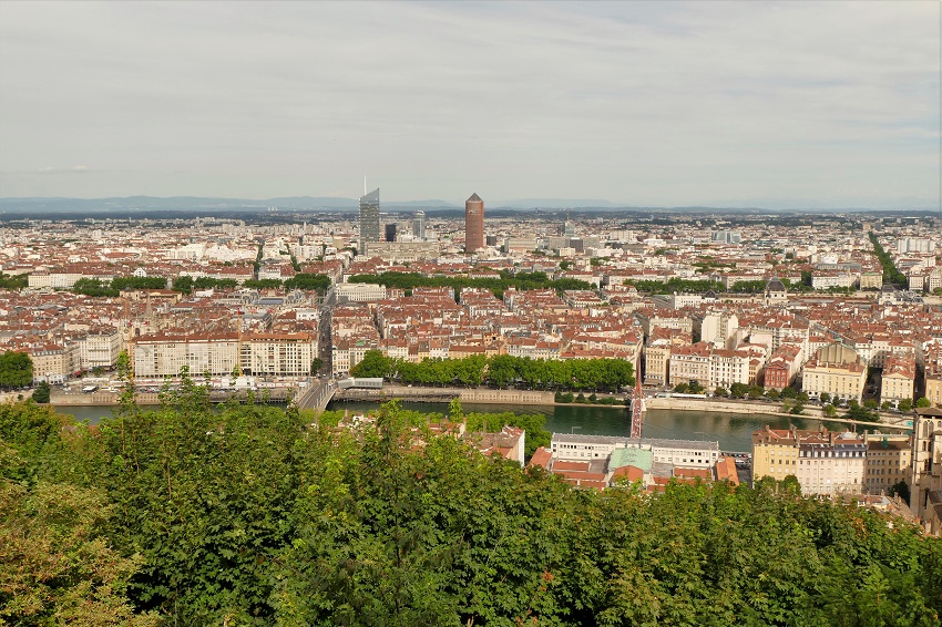 Lyon panorama miasta Esplanade de la Basilique (2).JPG