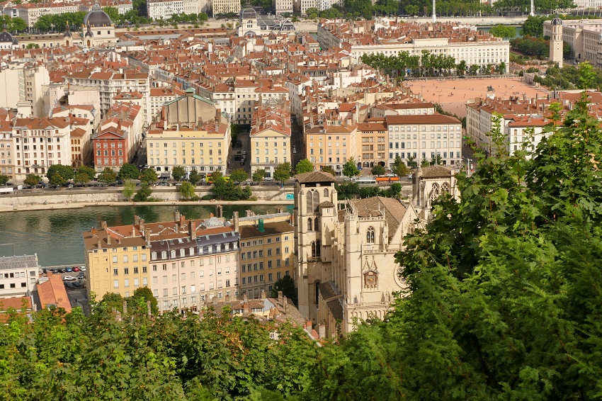 Lyon panorama miasta Esplanade de la Basilique (4).JPG