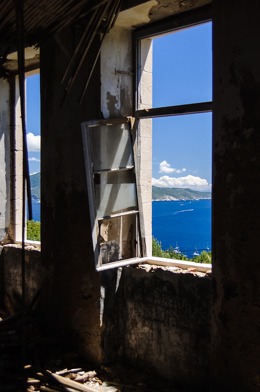 bisevo - abandoned school.jpg