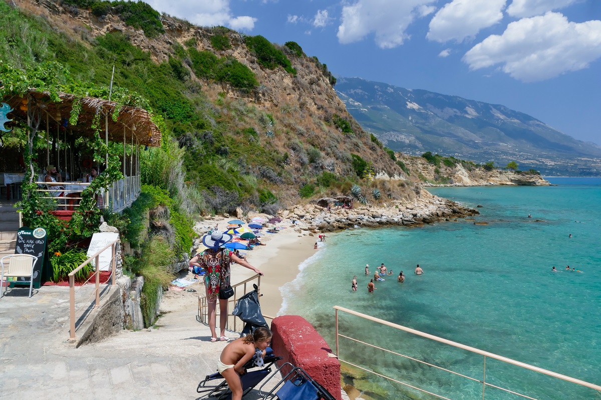 W Agios thomas beach (4).jpg