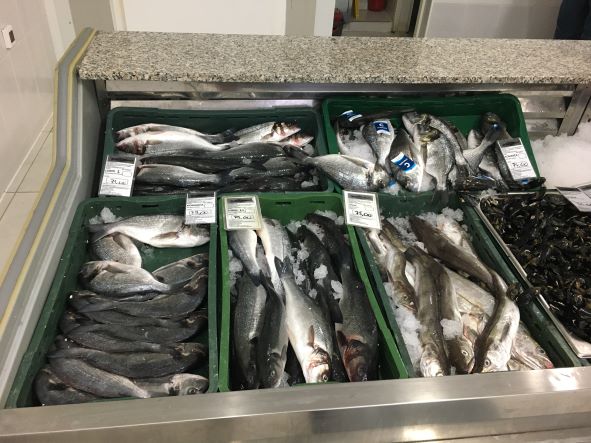 Konoba Davor w Komiży jest nie do pobicia - tak w podaży, jak i w cenach. / 05 riba.JPG 05 riba.JPG