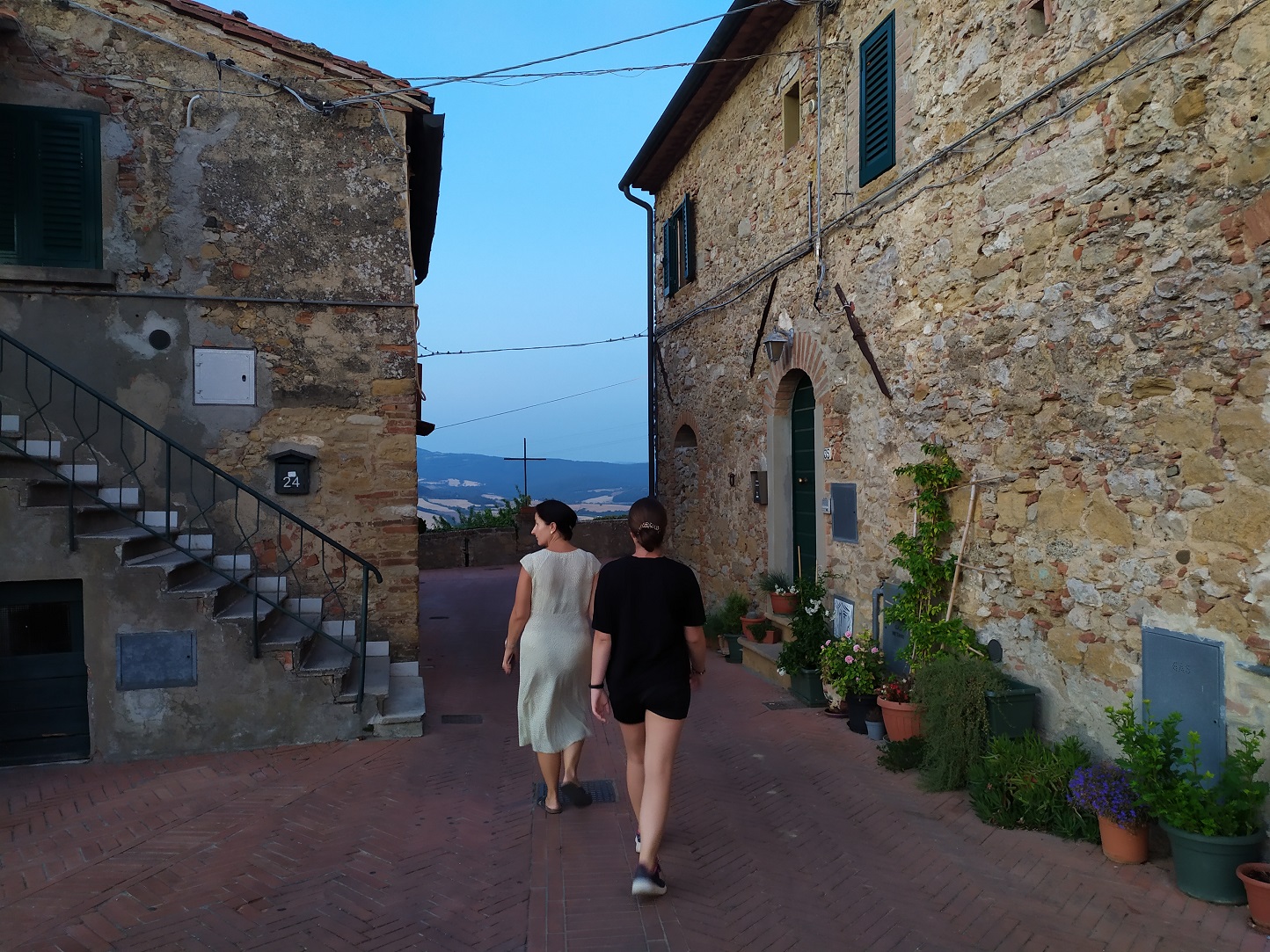 Spacery po Montescudaio / IMG_20220725_205656.jpg IMG_20220725_205656.jpg