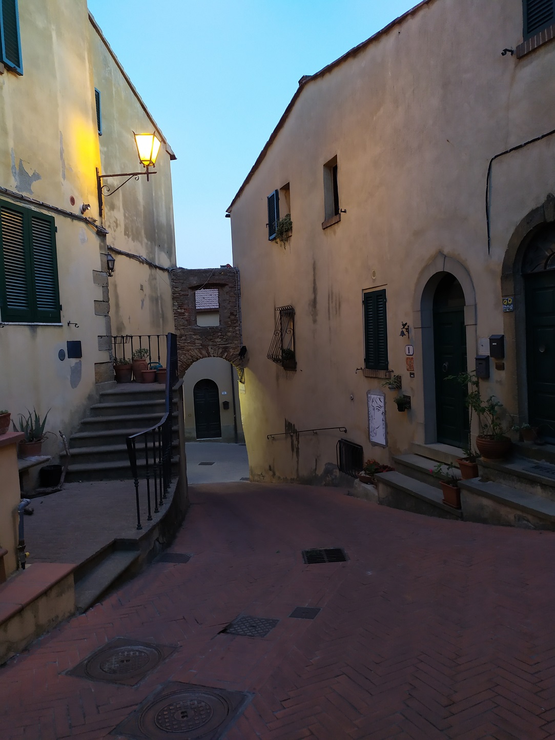 Spacery po Montescudaio / IMG_20220725_205822.jpg IMG_20220725_205822.jpg