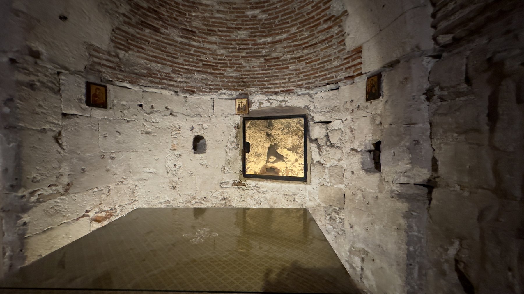 35 kaplica Adama.JPG