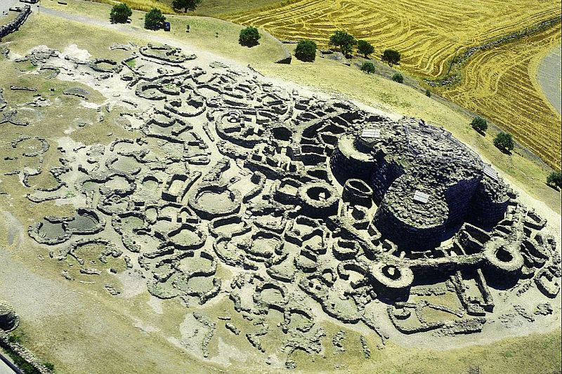 NURAGHE BARUMINI.jpg