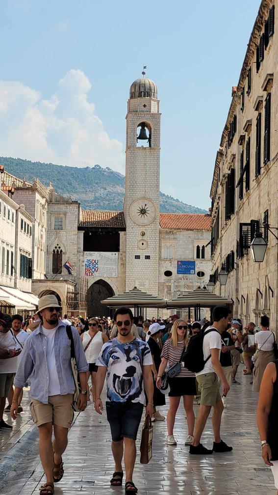 Messenger_creation_57F1612A-7624-4CFD-9FE6-57BCE54C4C96 (Copy).jpeg