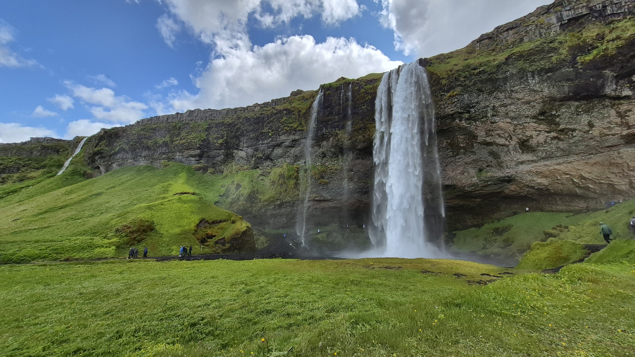 Seljalandsfoss / Seljalandsfoss1_Easy-Resize.com.jpg Seljalandsfoss1_Easy-Resize.com.jpg