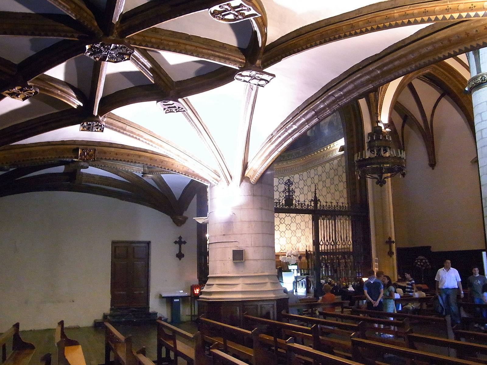 P06G2050.JPG