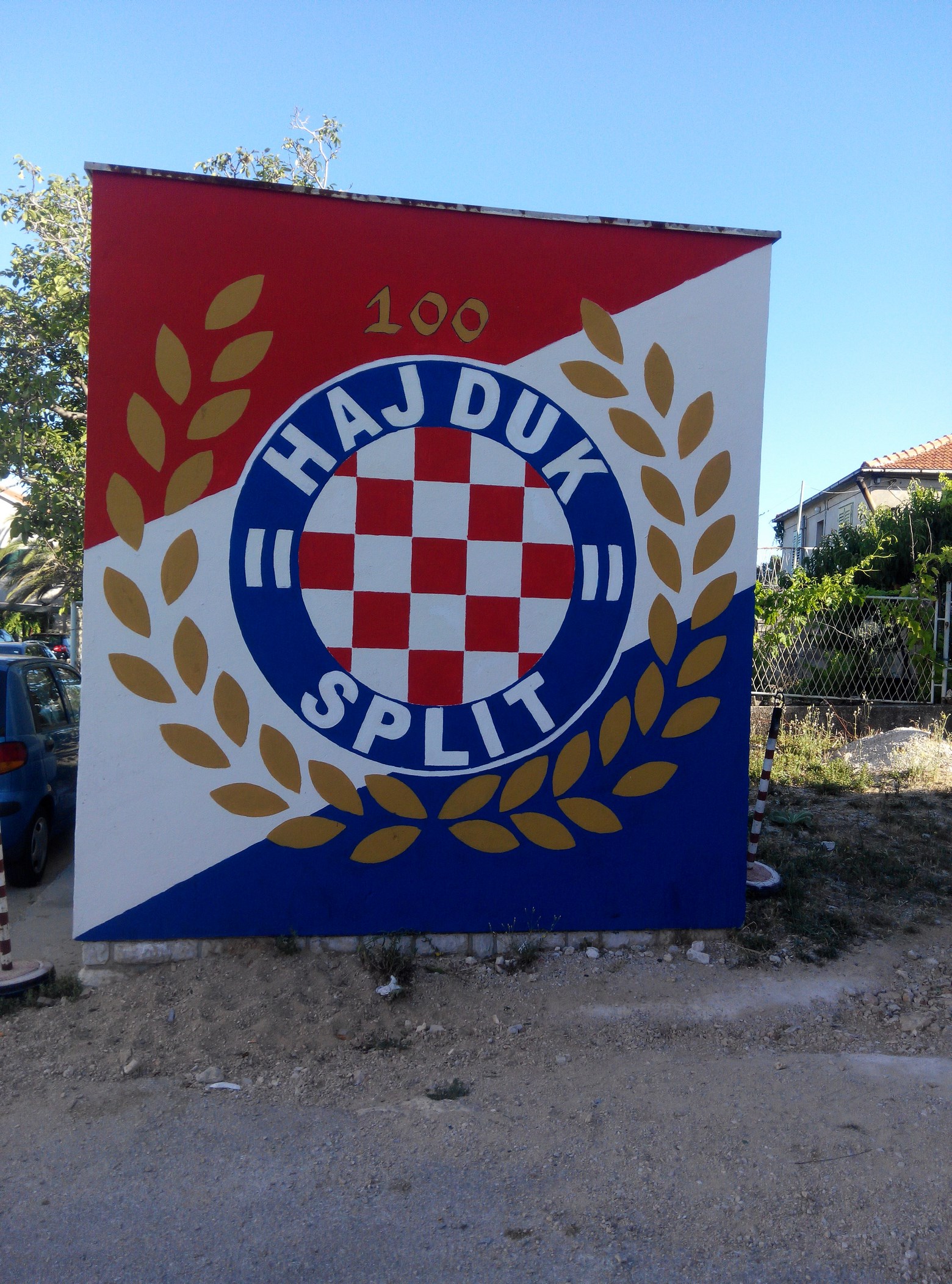 W drodze do apartamentu, pierwszy mural który ukazał się moim oczom w Rogoznicy. / IMG_20150711_073813 (Kopiowanie).jpg IMG_20150711_073813 (Kopiowanie).jpg