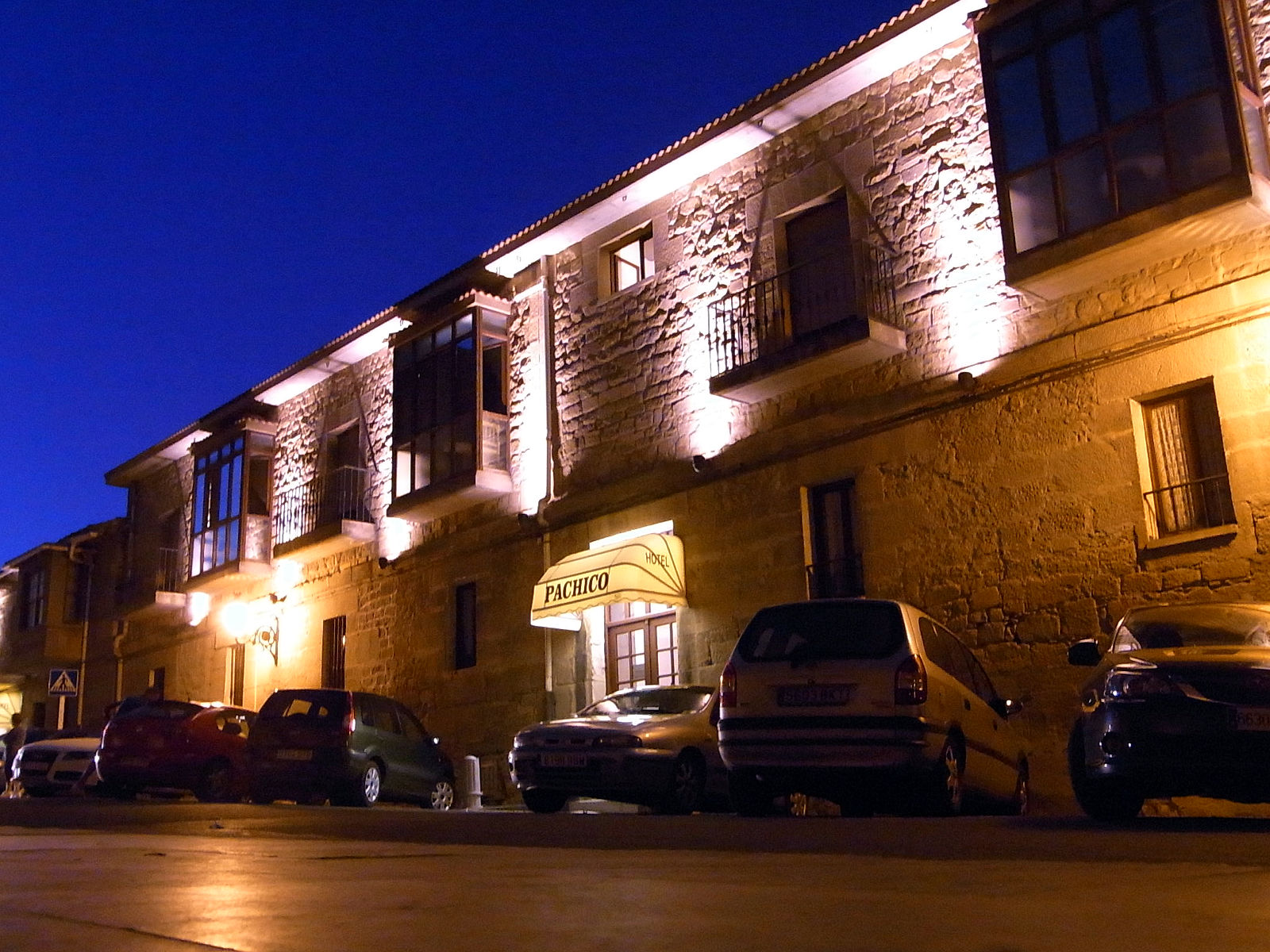 P06G2135.JPG