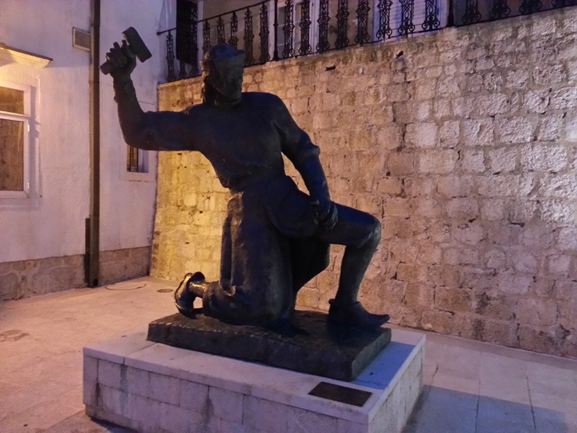 20130427_202740__etali_te Vladimira Nazora_LLS.jpg