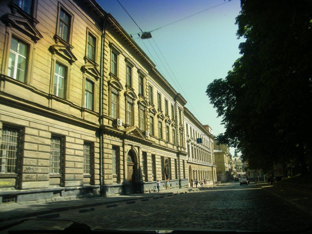 Lwów Fuji 926.jpg