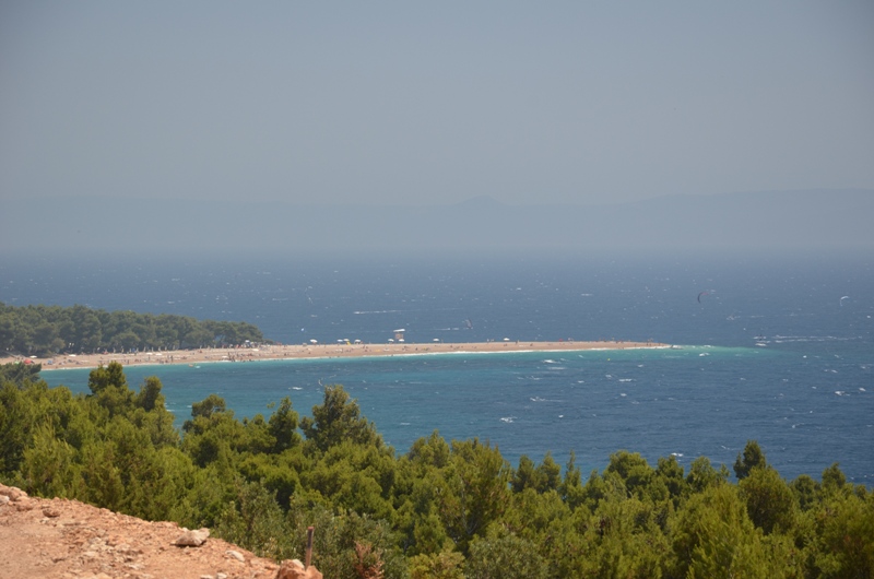 DSC_0357 widok na Zlatni Rat wdrodze do Bol.JPG