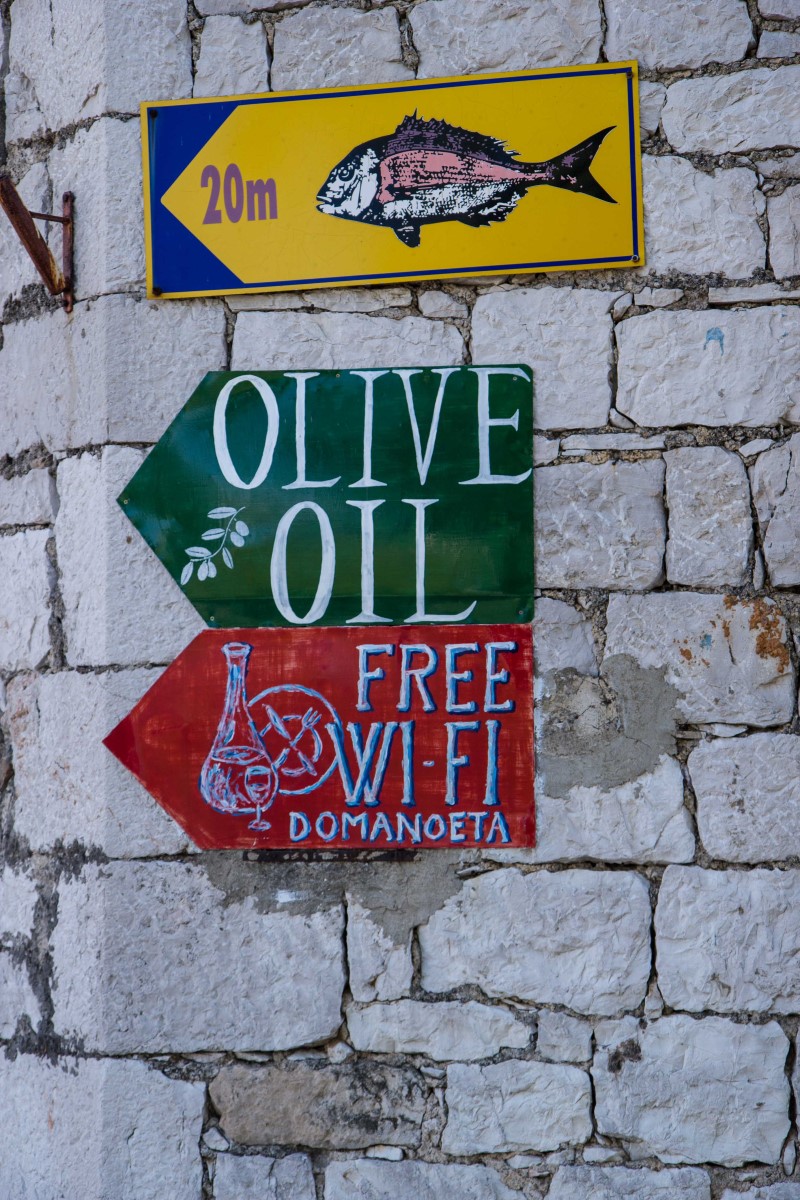 Atrakcyjnie prezentujące się znaki... / IMG_5305.jpg IMG_5305.jpg