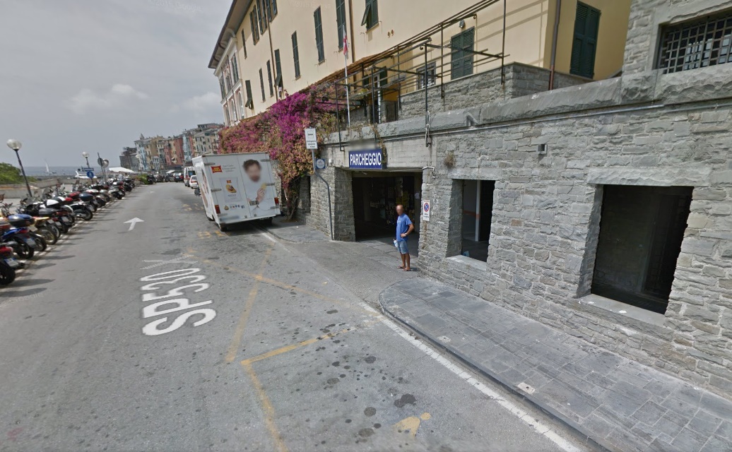 Parking Portovenere.jpg