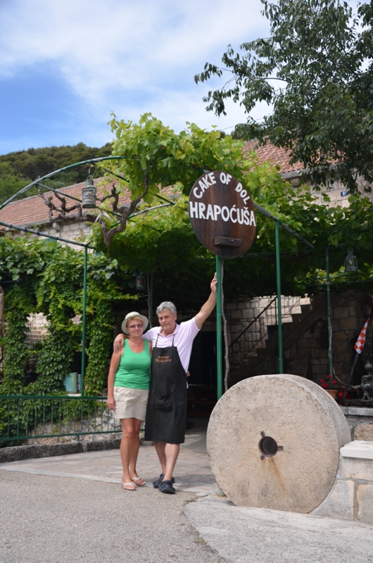 Konoba / DSC_0568 Dol - konoba.JPG DSC_0568 Dol - konoba.JPG