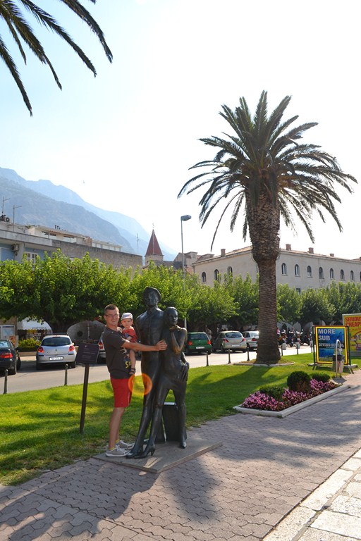 Cycki, czyli to co faceci lubią najbardziej. Ta pani trochę sztywna jednak... / DSC_0290.JPG DSC_0290.JPG