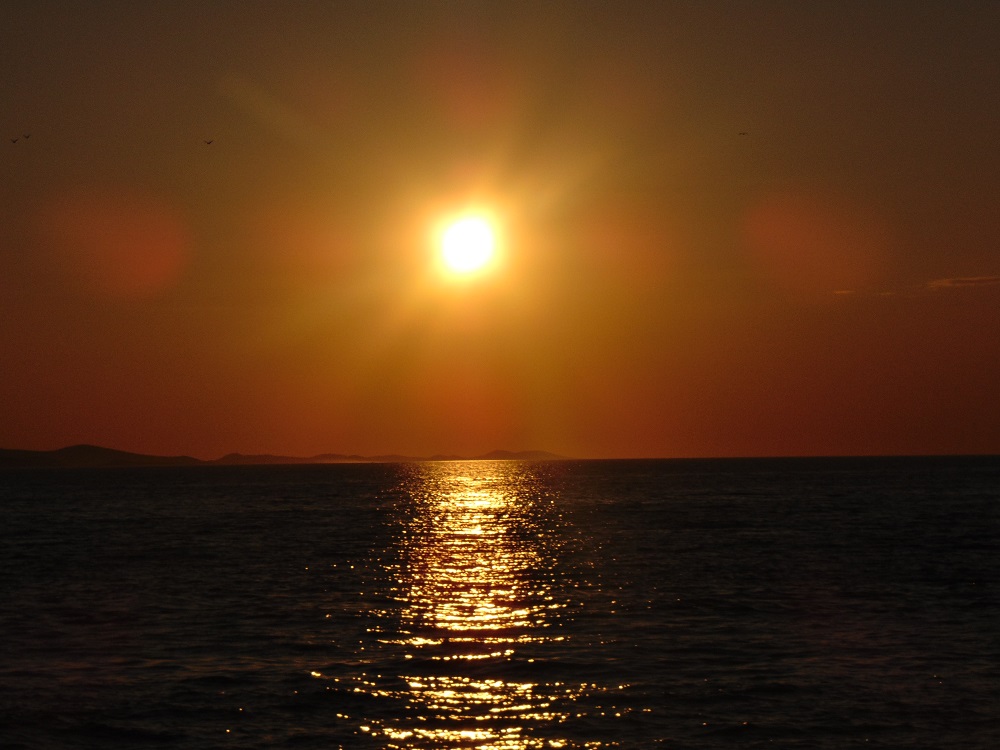 zach troche nizej.jpg