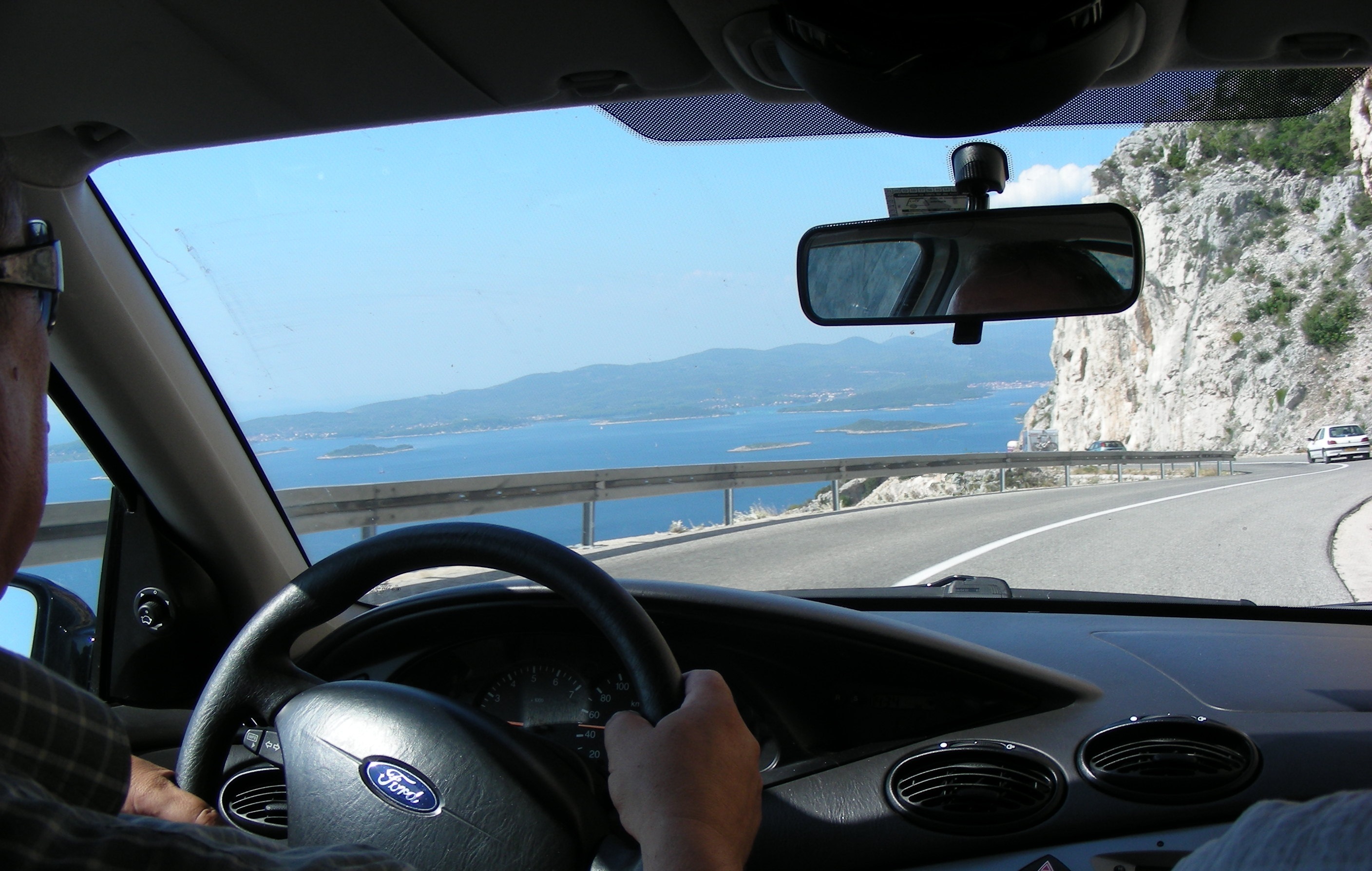 Korczula 5 w dali.jpg