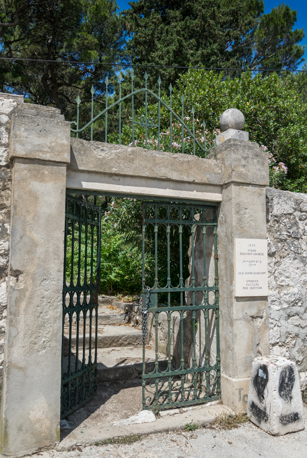 Cmentarz Żydowski / DSC_6474.jpg DSC_6474.jpg