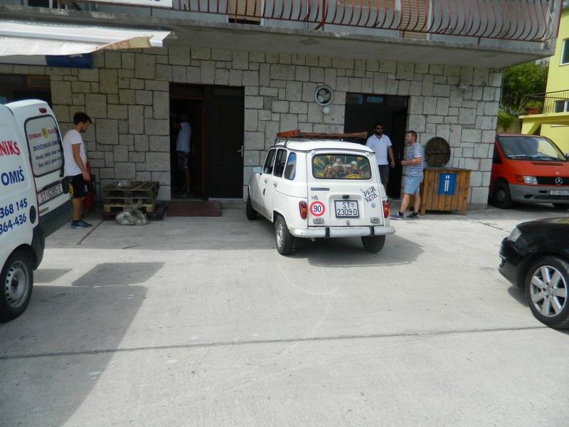 ...i zaparkowane / 2sierpnia (18)_800x600.JPG 2sierpnia (18)_800x600.JPG