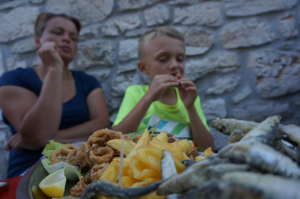 smakowity zestaw / Razanj 652 (Copy).JPG Razanj 652 (Copy).JPG