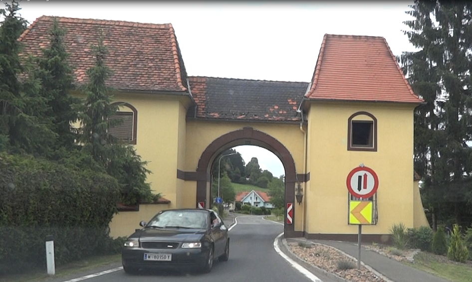 Brama w Kornberg.png