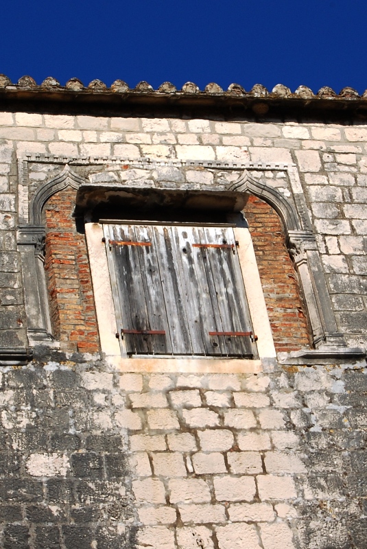 okno in blue small.jpg