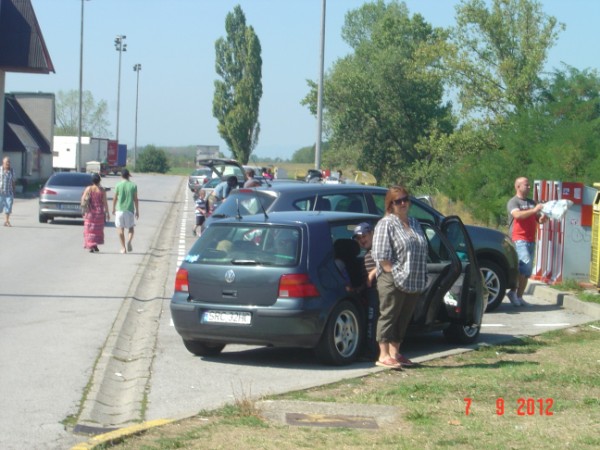 parking (600 x 450).jpg